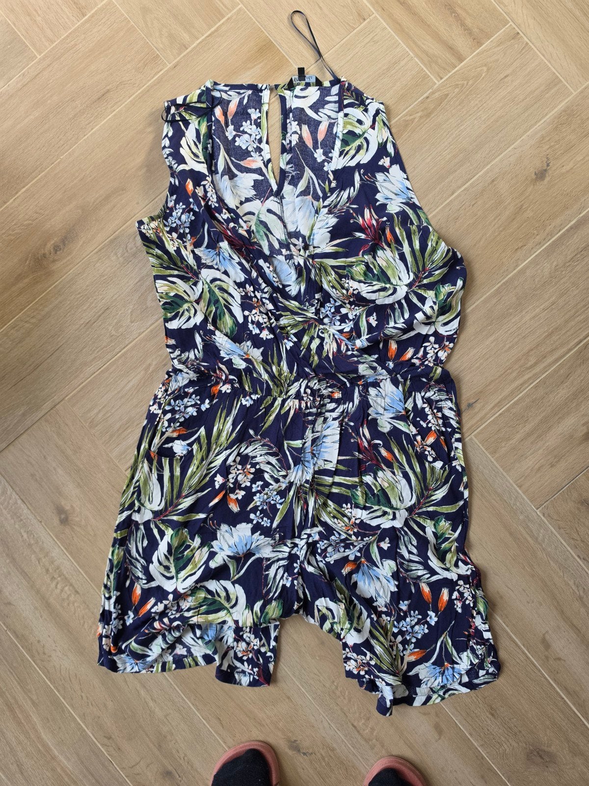Jumpsuit ms mode katoen zomer maat 42 getailleerd

zie ook m, Kleding | Dames, Jumpsuits, Blauw, Maat 42/44 (L), Ophalen of Verzenden
