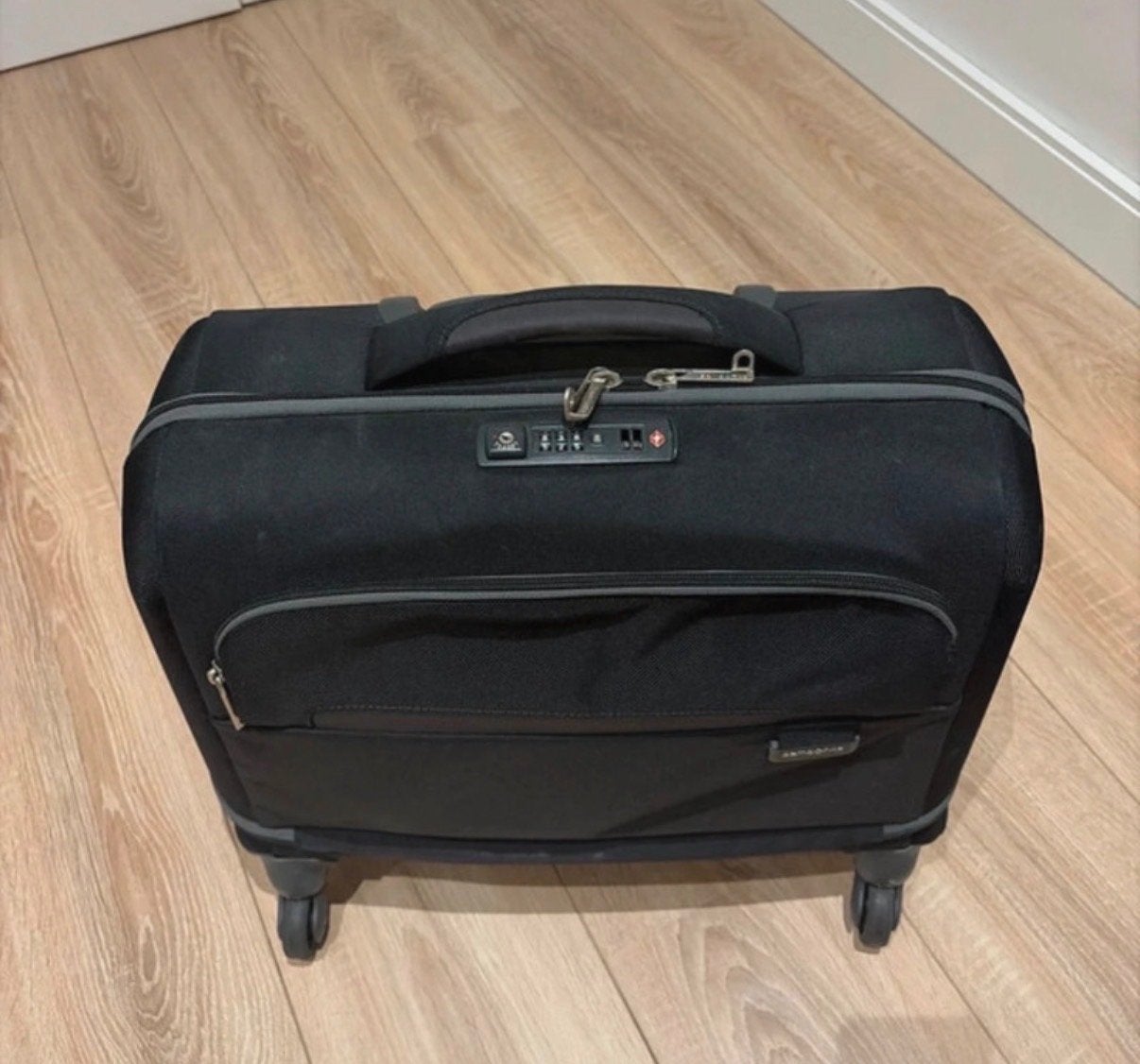 Samsonite Koffer Zwart - Compact en Handig, 40 tot 60 cm, 30 cm of meer, Gebruikt, Verzenden