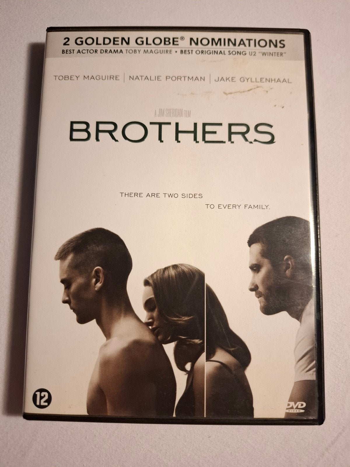 Brothers, Vanaf 12 jaar, Ophalen of Verzenden, Zo goed als nieuw
