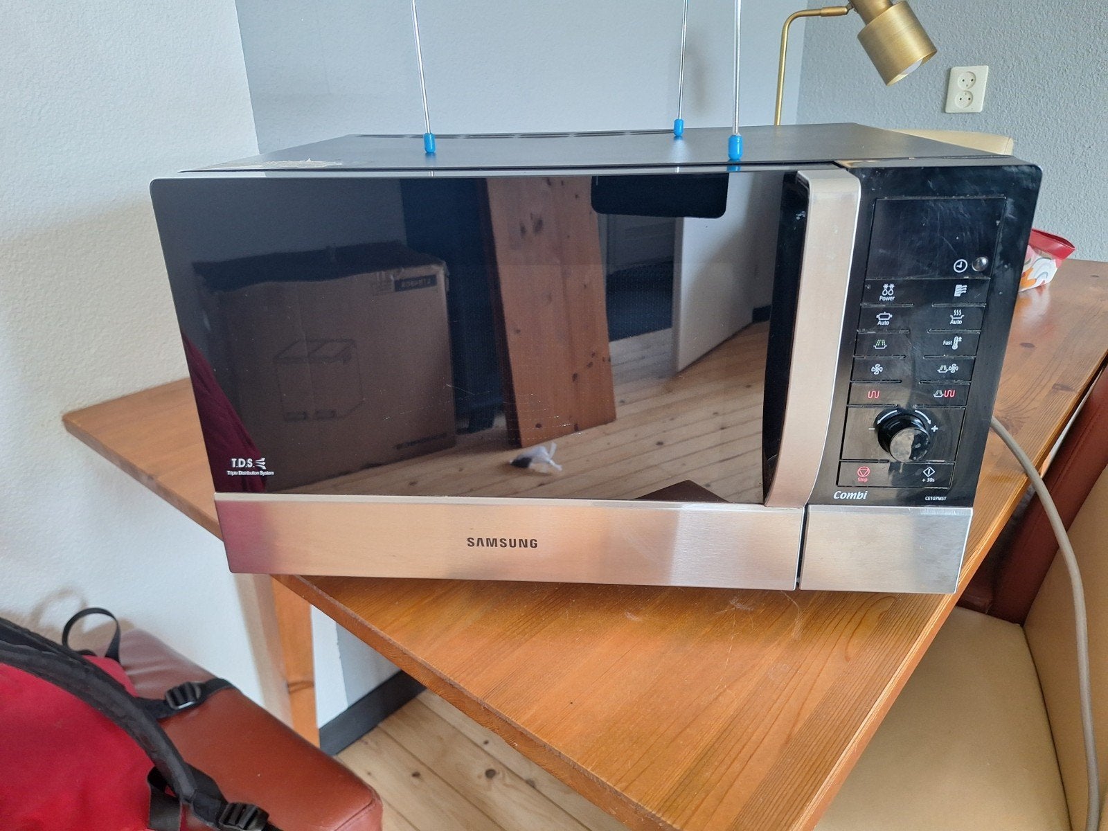 Samsung Vrijstaande Combimagnetron met 2 Roosters, Witgoed en Apparatuur, Magnetrons, Ophalen, Combimagnetron, Gebruikt, Grill