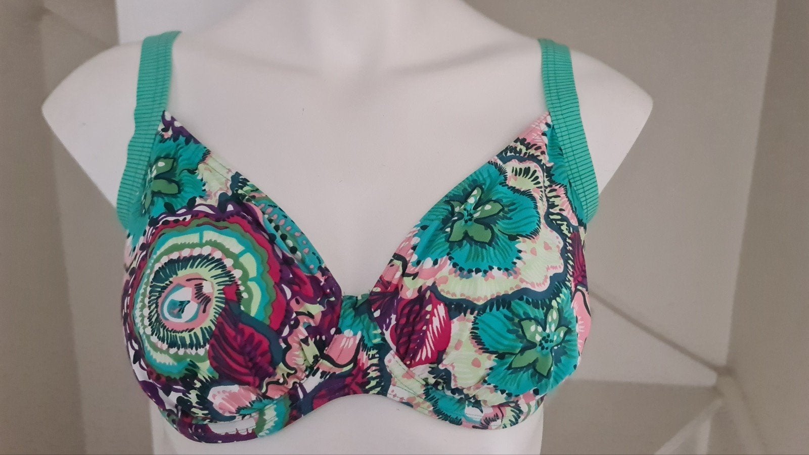 Nieuwe Sunflair bikini 38 M cupmaat F gebloemd gesp, Nieuw, Ophalen of Verzenden, Groen, Sunflair