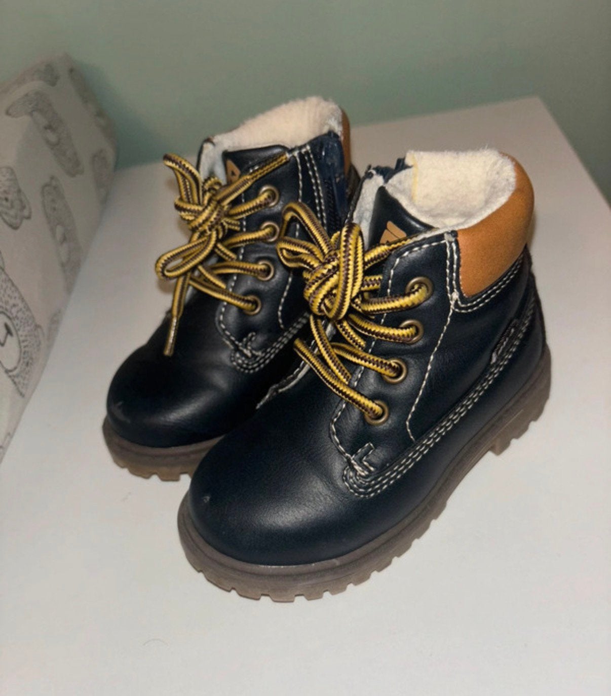 Fila schoentjes maat 21, Ophalen of Verzenden, Zo goed als nieuw, Meisje, Schoenen