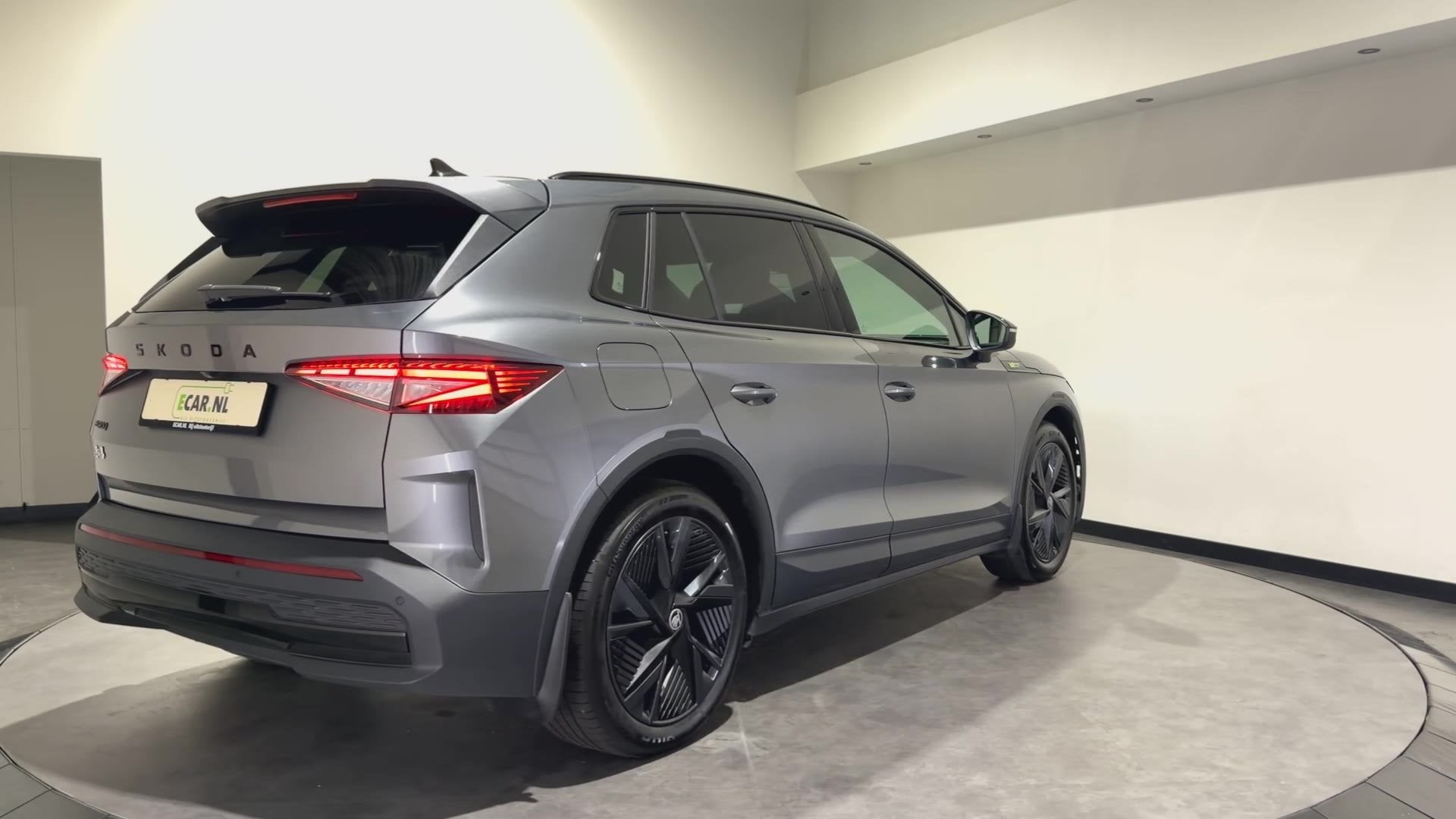 Skoda Elroq 85X RS | ACC | Sportonderstel | Adaptief demping, Met garantie (alle), 24 min, 340 pk, Origineel Nederlands