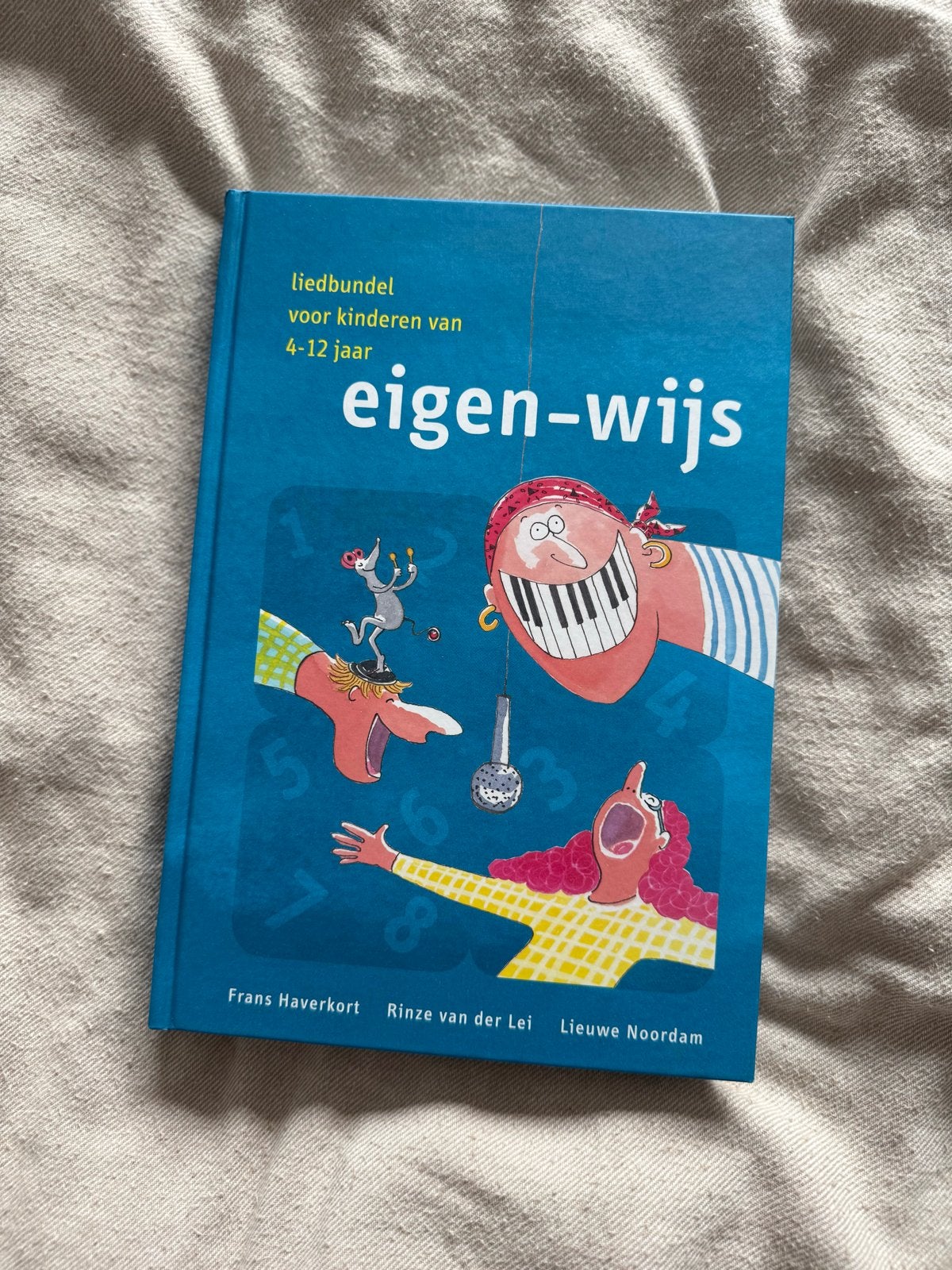 EIGEN-WIJS Liedbundel + CD - 250 liedjes voor basisschool, Boeken, Ophalen, Zo goed als nieuw, Non-fictie