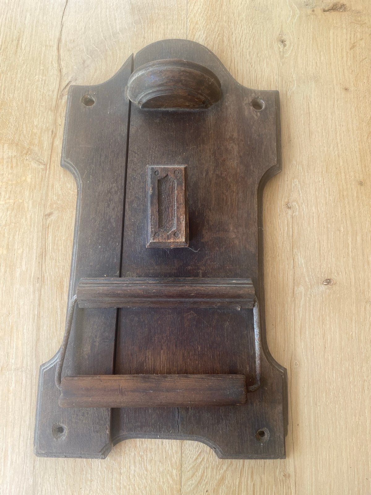 Antieke houten wc papier wandhouder met plankje en haakje, Ophalen of Verzenden