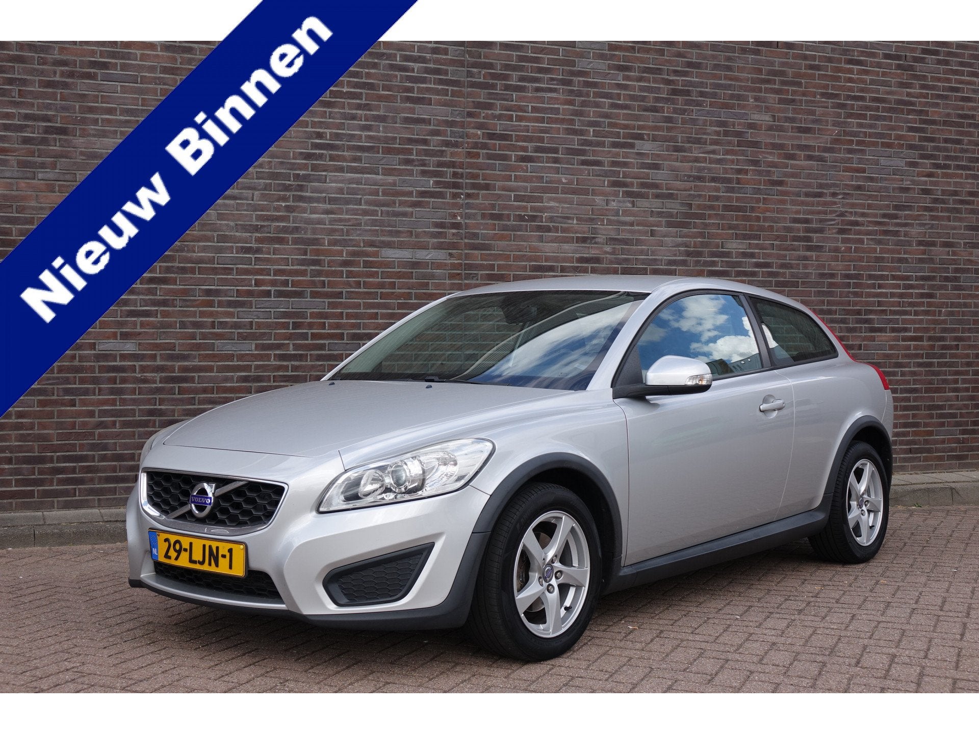 Volvo C30 1.6 Kinetic, Zeer nette auto, ijskoude airco!, Voorwielaandrijving, 1596 cc, 101 pk, Gebruikt