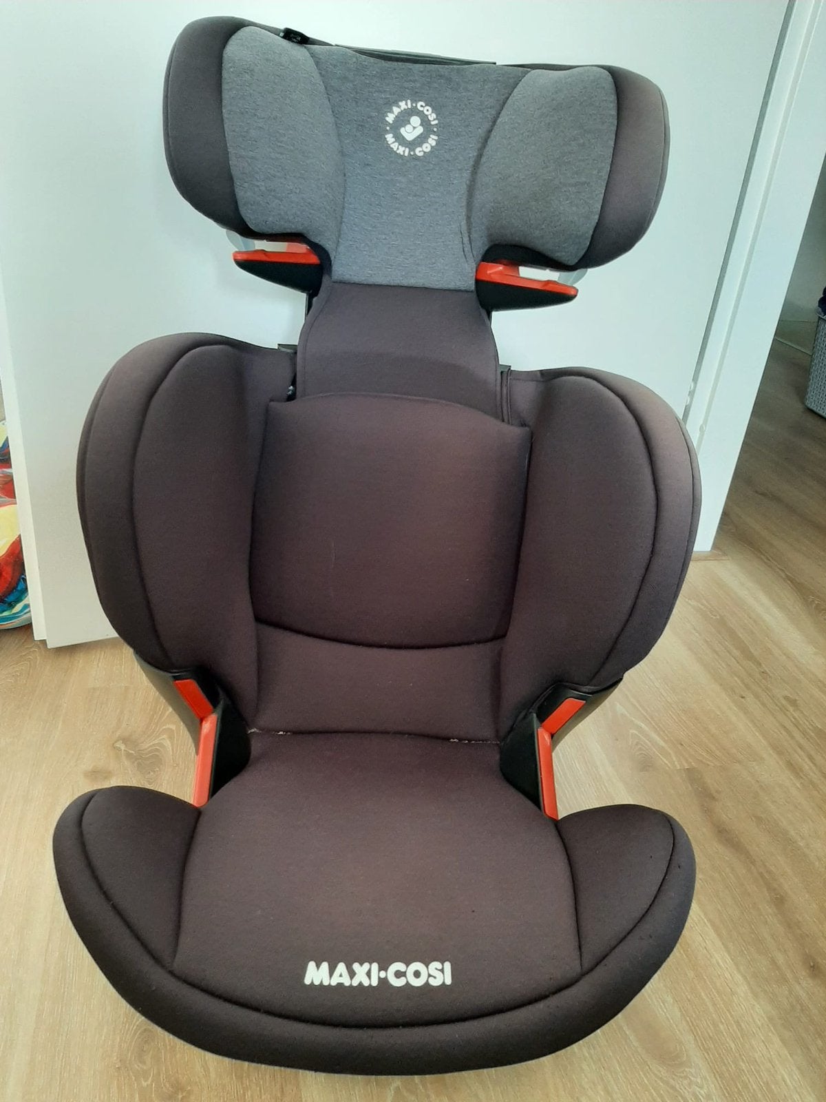 Autostoel maxi-cosi rodifix, isofix grijs/zwart/rood, Ophalen, 15 t/m 36 kg, Zo goed als nieuw, Isofix