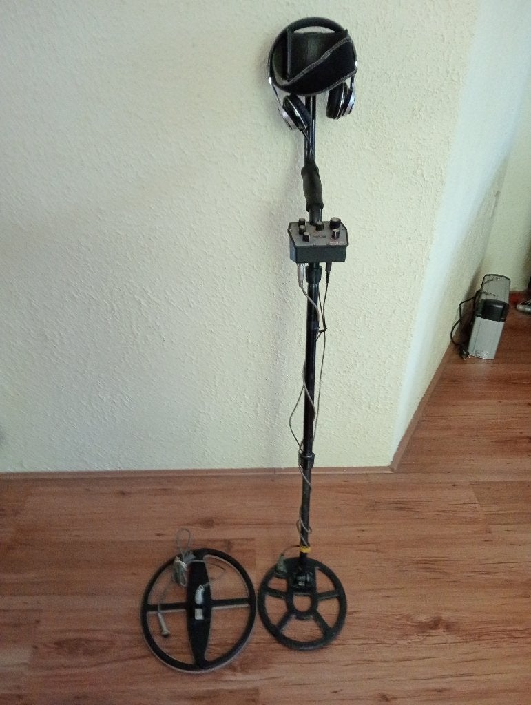 Prima Metaaldetector Tejon van Tesoro met 2x Zoekschijven, Hobby en Vrije tijd, Metaaldetectors, Tesoro, Meer dan 30 cm, Ophalen of Verzenden
