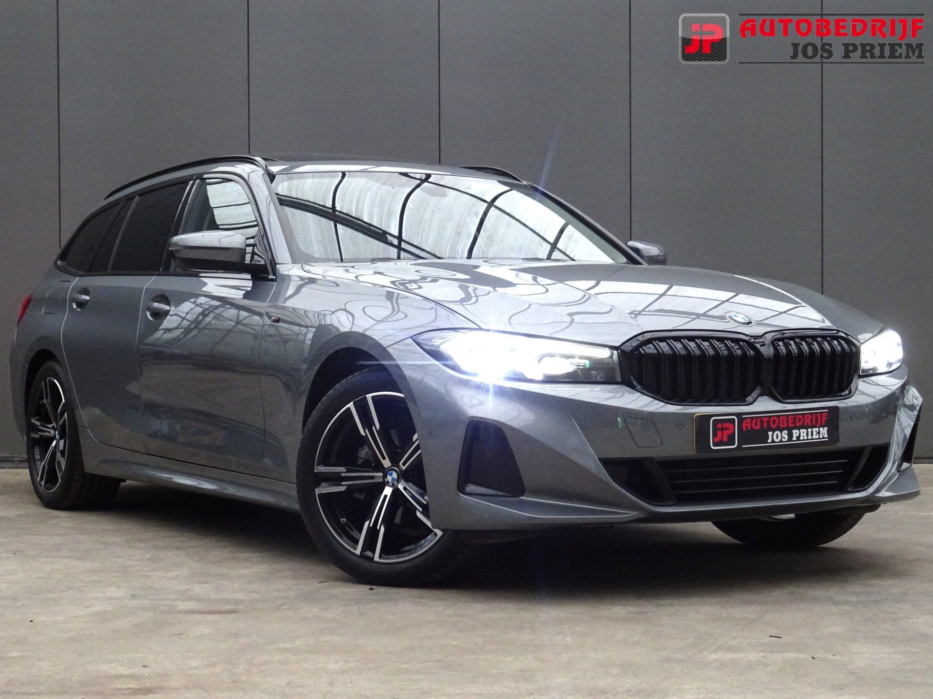 BMW 3 Serie Touring * PANORAMADAK * LEER * CARPLAY !, Automaat, 1998 cc, Gebruikt, Leder