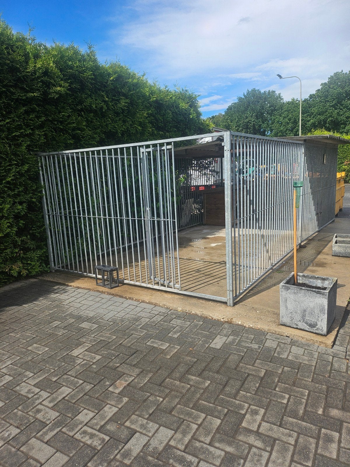 Te hoop hondehok, Dieren en Toebehoren, Ophalen of Verzenden, 110 cm of meer, 100 cm of meer