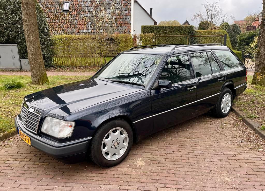 Mercedes W124 E280 autm combi 1995 148.000km! geen roest, Auto's, Automaat, Achterwielaandrijving, 1610 kg, Zwart