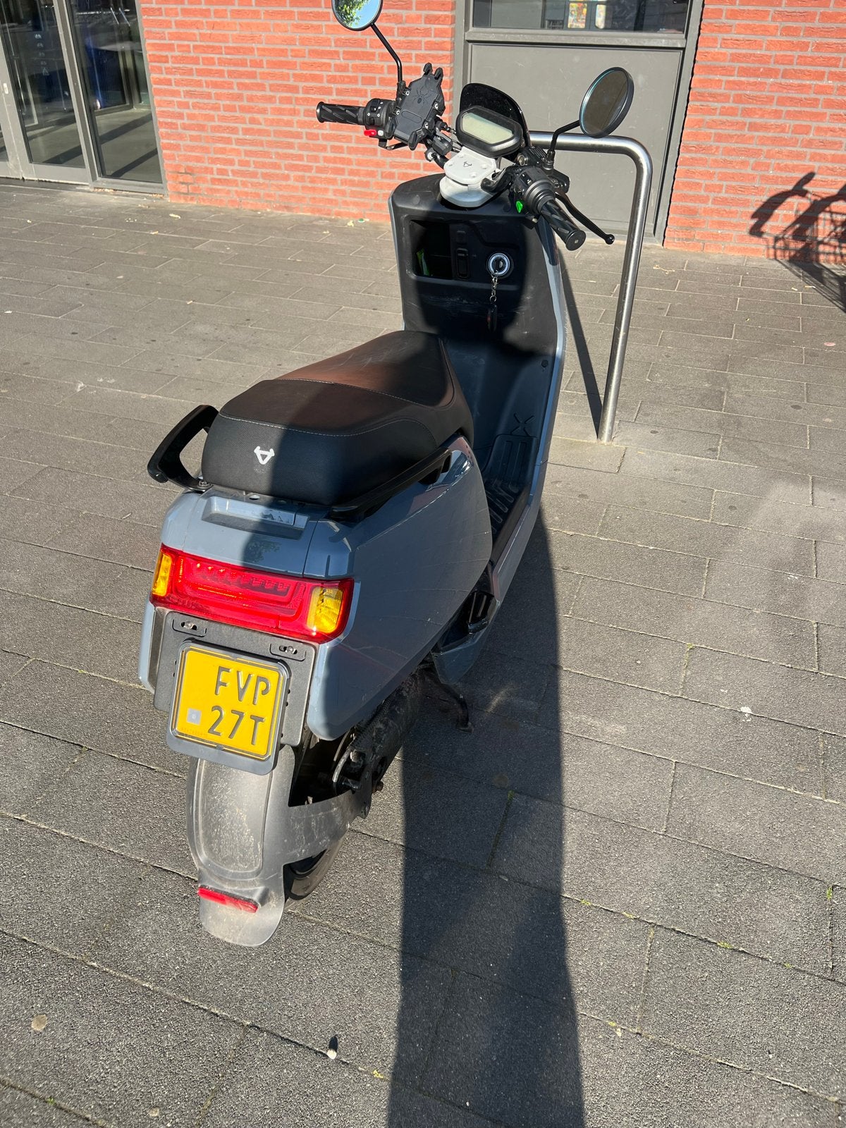 NIU N1S Sport elektrische scooter - 45km/u, 2 accu's, Fietsen en Brommers, Brommeronderdelen | Scooters, Ophalen of Verzenden