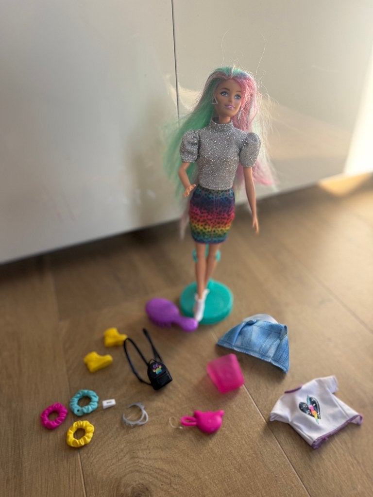Mattel Barbie Leopard Rainbow Hair HCV99, Ophalen of Verzenden, Gebruikt, Barbie