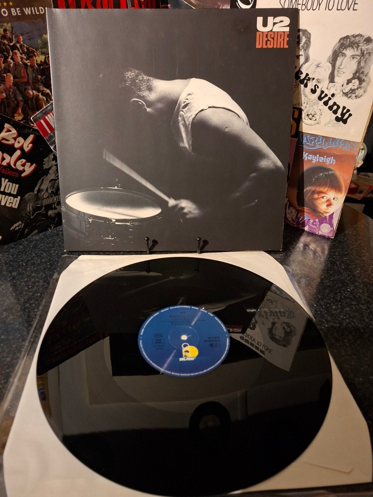 U2 - Desire (Maxi-Single 12 inch) - 1988, Ophalen of Verzenden, Zo goed als nieuw, Beschermende buitenhoes, 12 inch