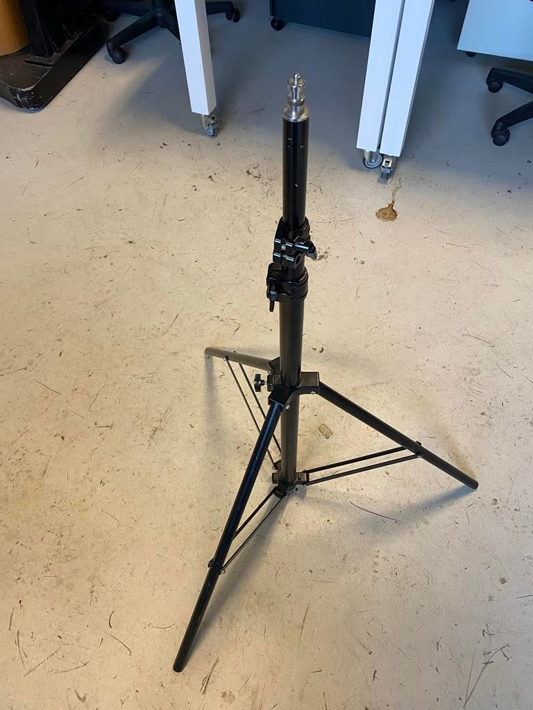 Studio verlichting (2 sets beschikbaar) met statief, Ophalen of Verzenden, Gebruikt, Lamp of Flitsset