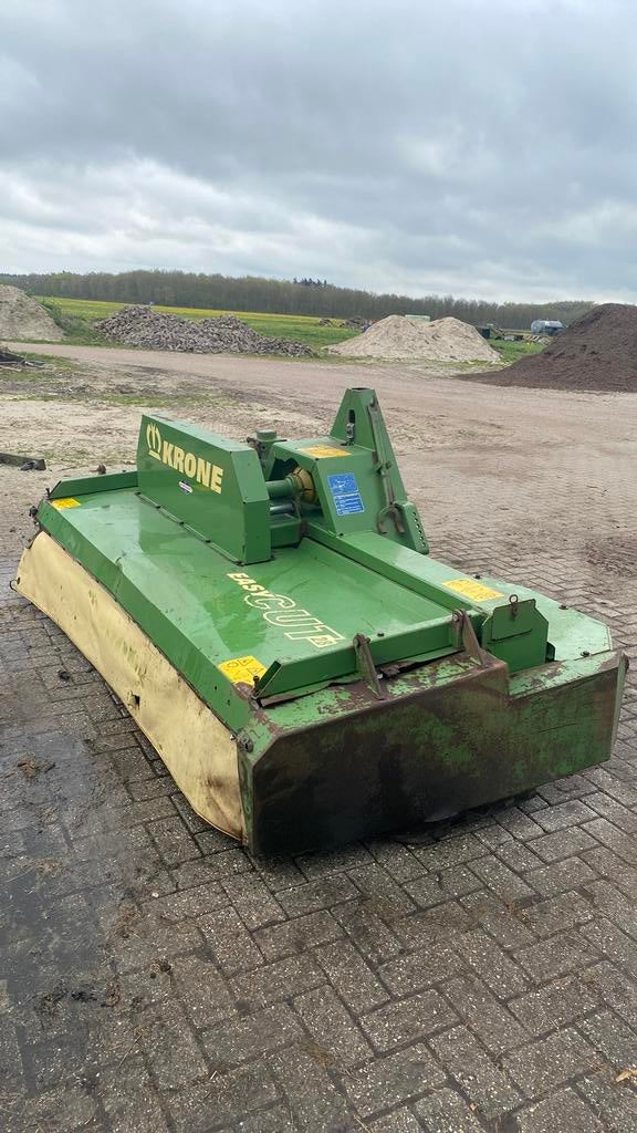 Krone EasyCut 28 Schijvenmaaier middenafleg, Ophalen, Krone, Veehouderij, Krone
