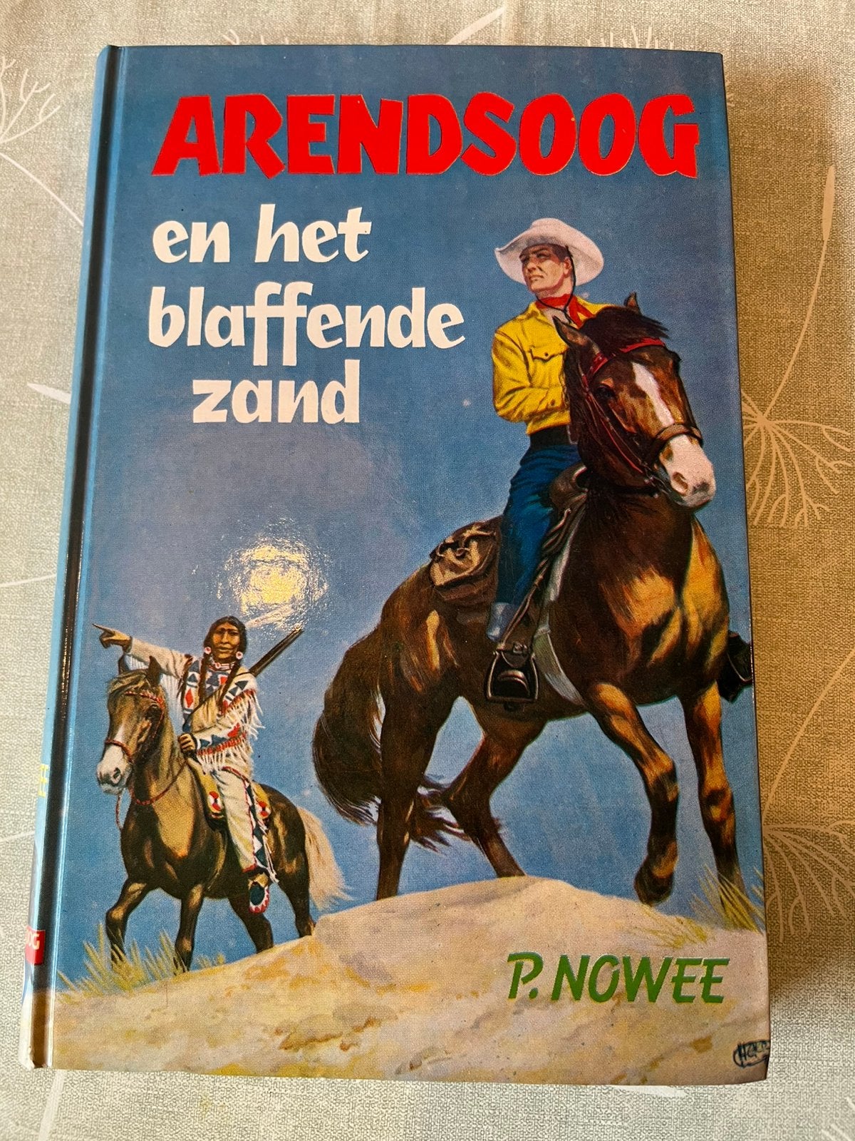 2x Arendsoog, Boeken, Ophalen of Verzenden, Zo goed als nieuw