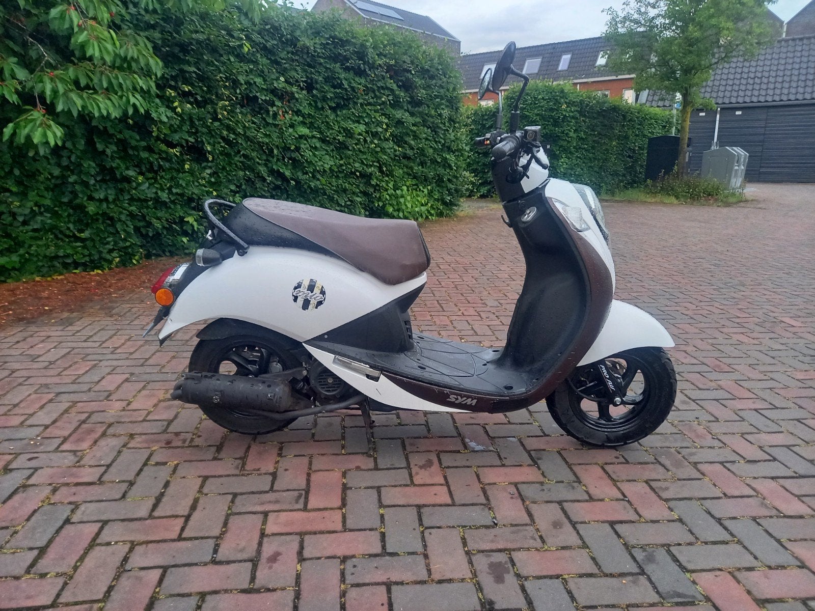 Mooie sym mio scooter, Ophalen, Vlijtseweg 17-2, 7317 AC. APELDOORN, Sym, 49 cc
