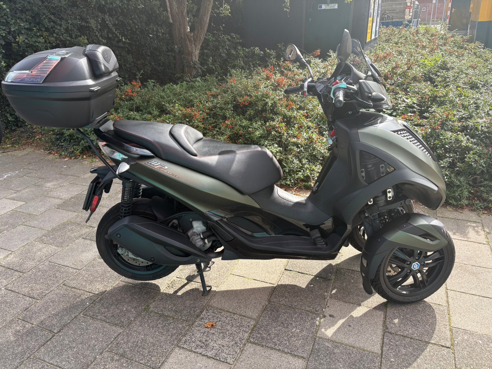 Mp3 yourban 300lt, Fietsen en Brommers, Ophalen, Overige modellen, Zo goed als nieuw, Benzine