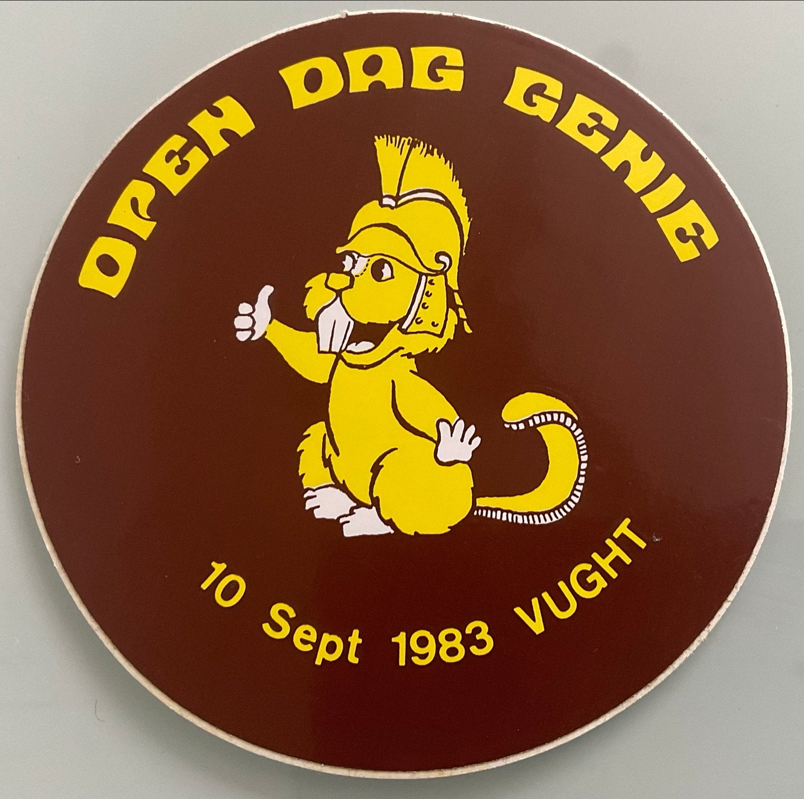 Vintage 'Open Dag Genie' Vught 1983 sticker, Verzenden, Gebruikt