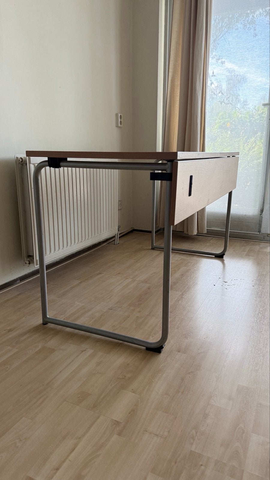 Praktisch opklapbaar bureau  - ideaal voor thuiswerk, Huis en Inrichting, Bureaus, Ophalen, Opbergruimte, Gebruikt, Hout