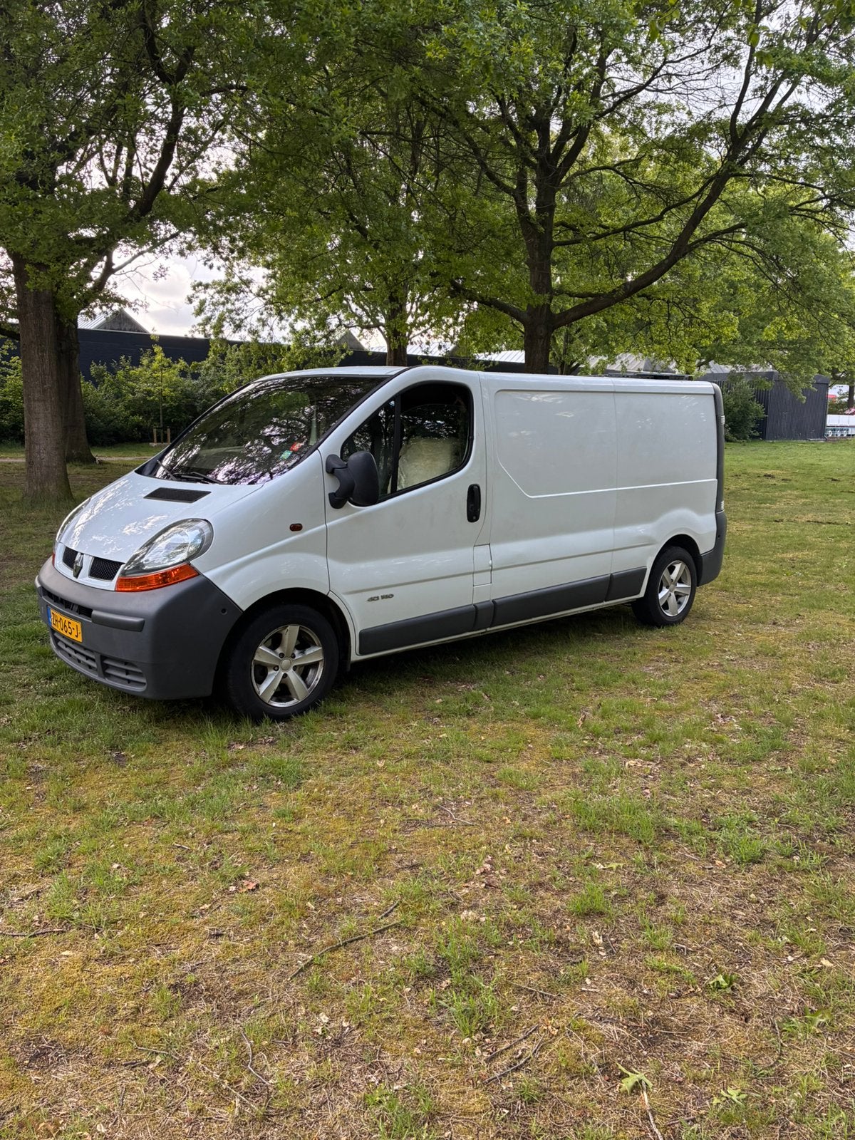 Renault trafic 2.5 DCI 140 pk CAMPER AIRCO 2005 APK 06-2027, Caravans en Kamperen, Campers, Overige merken, Tot en met 2, Particulier