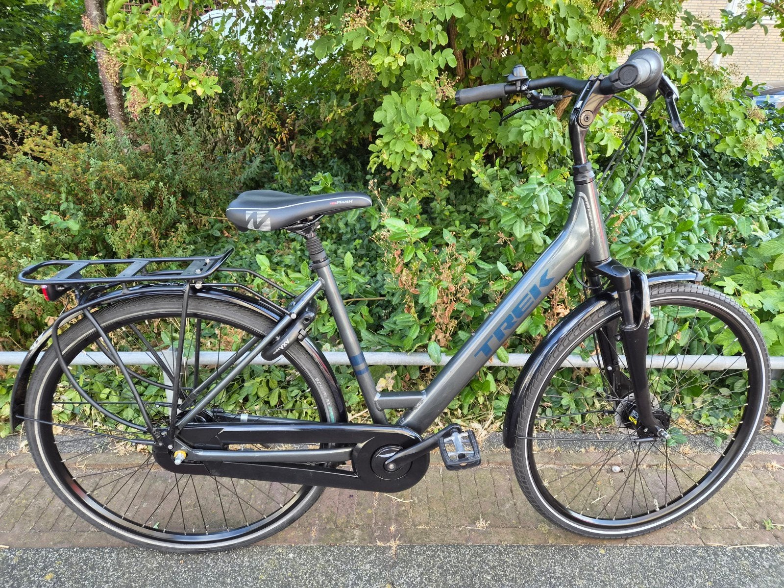 trek district 2 luxe moderne damesfiets, Versnellingen, Zo goed als nieuw, 50 tot 53 cm, Ophalen