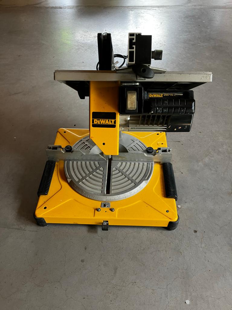 DeWalt DW710 Afkortzaag - Tafelzaag, Ophalen, Gebruikt, 70 mm of meer, Afkortzaag
