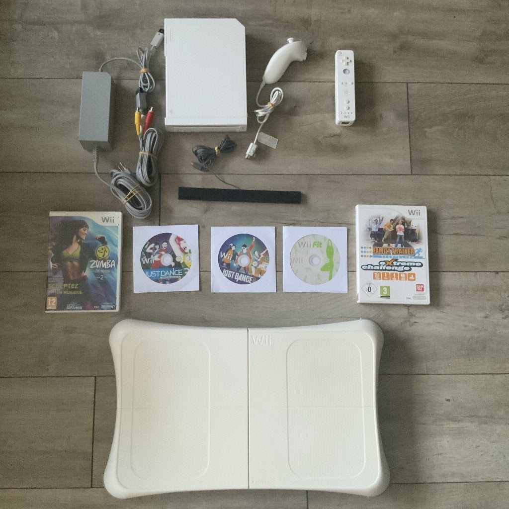 Complete Nintendo Wii Set met Spellen & Balance Board, Spelcomputers en Games, Ophalen of Verzenden, Zo goed als nieuw, Met 2 controllers