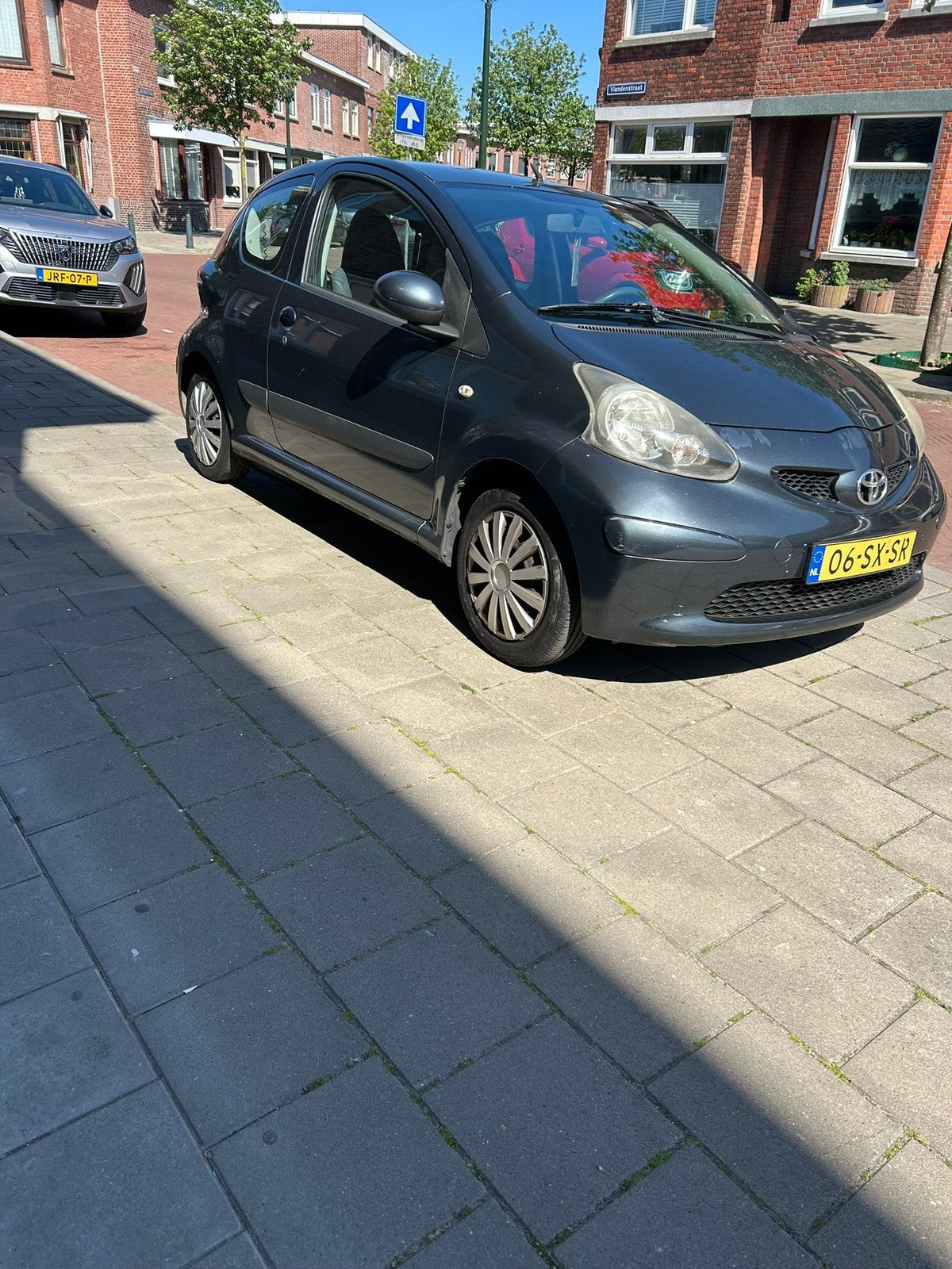 Toyota Aygo 1.0 12V Vvt-i 3DRS MMT 2006 Grijs, Auto's, Toyota, Voorwielaandrijving, 4 stoelen, 68 pk, Origineel Nederlands