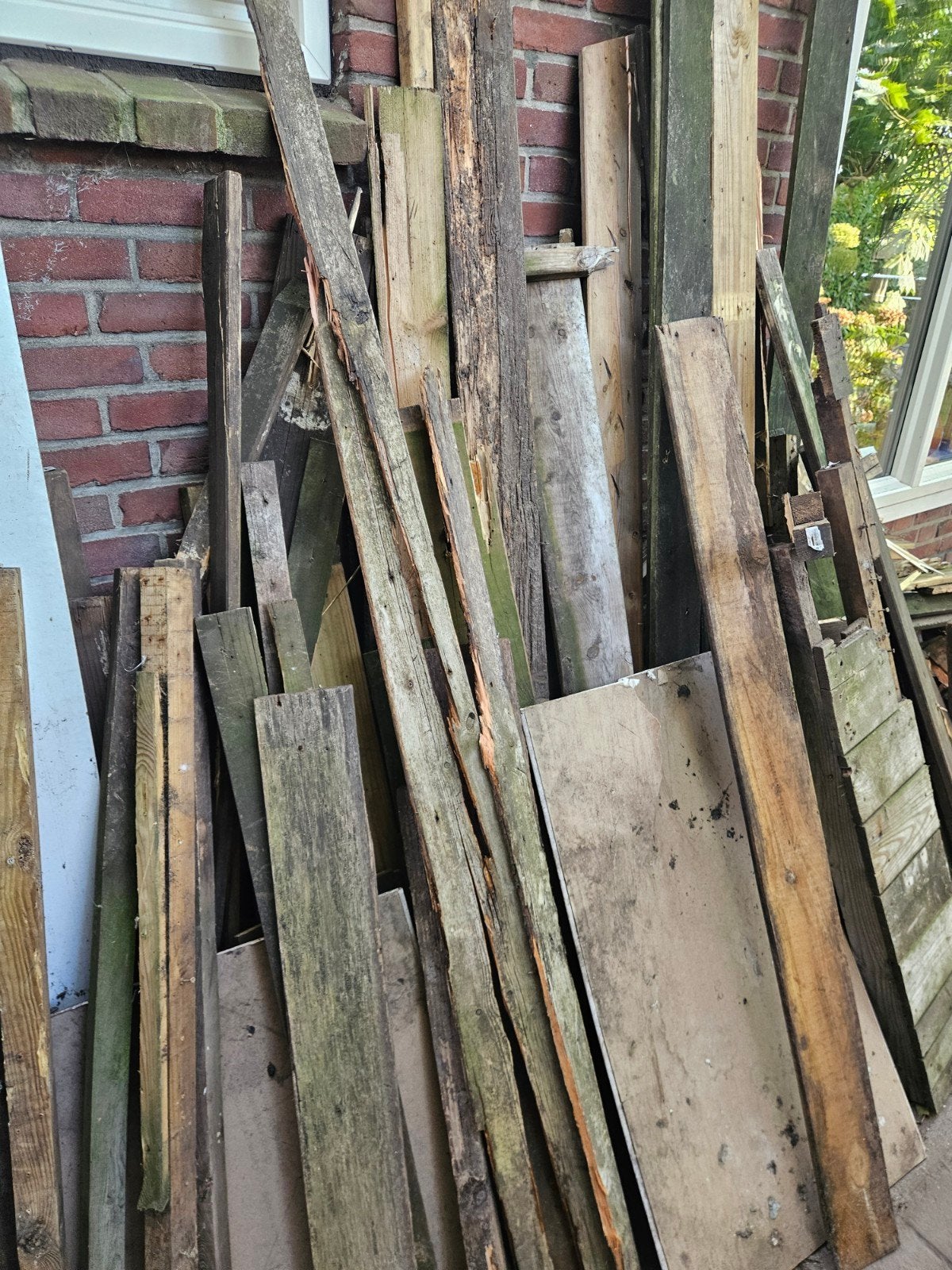 Gratis tuinhout voor kampvuur of andere doeleinden, Ophalen