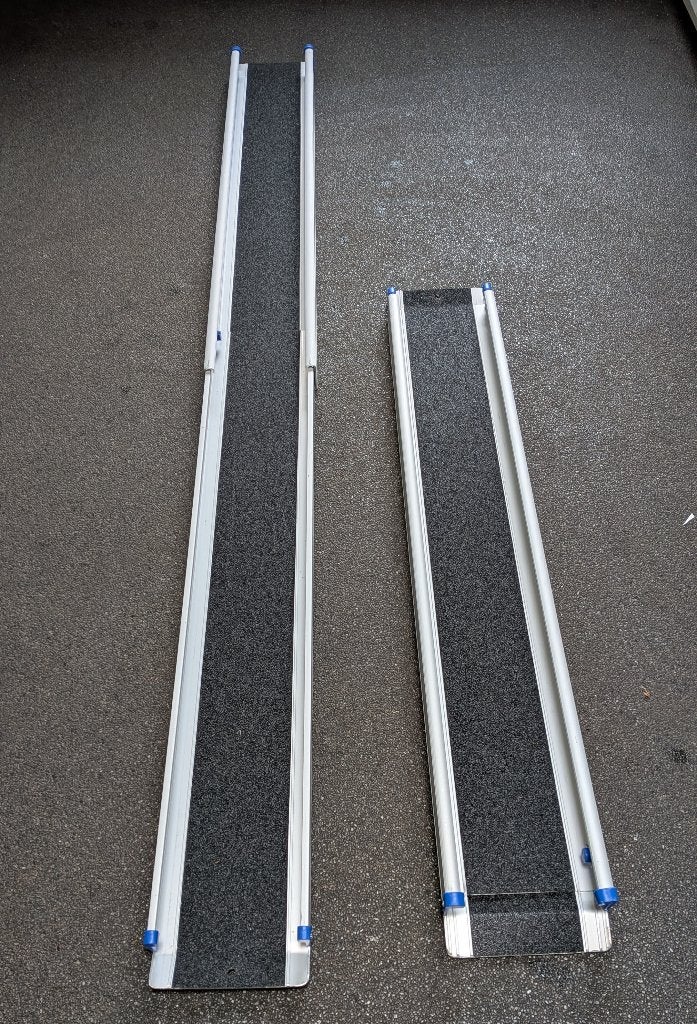Uitschuifbare rolstoel oprijplaat 210 cm, Ophalen, Inklapbaar, Zo goed als nieuw, Elektrische rolstoel
