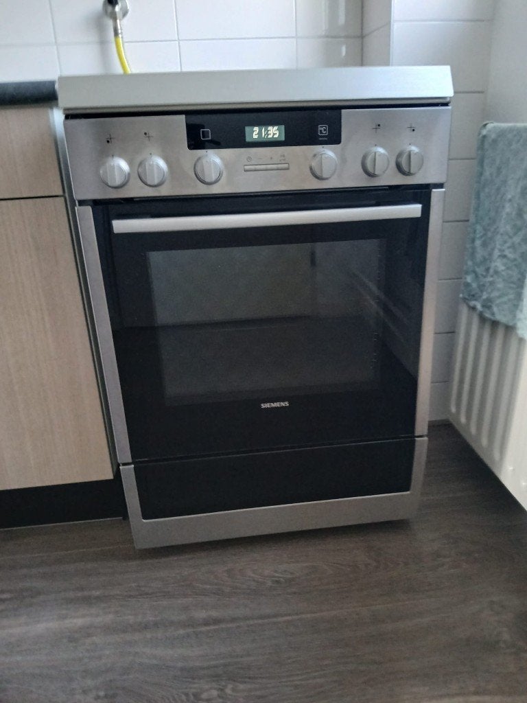 Siemens  HX74W535N gasfornuis met oven, Witgoed en Apparatuur, Fornuizen, Gebruikt, Vrijstaand, Gas, 4 kookzones, 85 tot 90 cm