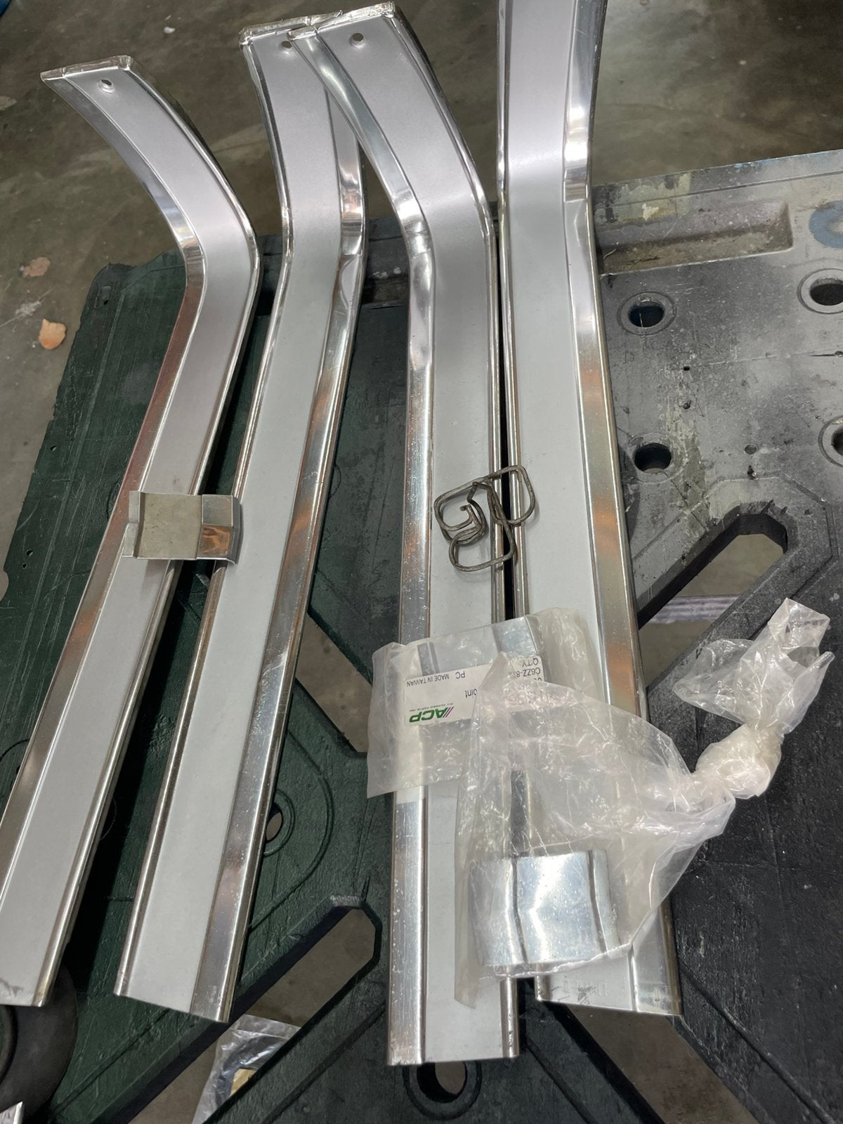 65/66 mustang grill lijsten, Ophalen of Verzenden, Gebruikt, Ford USA
