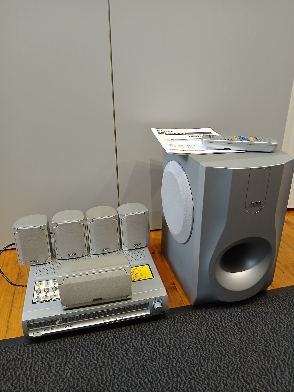 AKAI DV-R3100SS Home Cinema Set met DVD-speler en 5.1, Gebruikt, 5.1-systeem, Dvd-speler, Ophalen