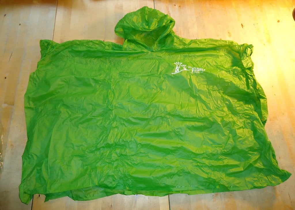 Groene regenponcho kindermaat (R14), Caravans en Kamperen, Ophalen of Verzenden, Zo goed als nieuw, Regenjas, Kinderen