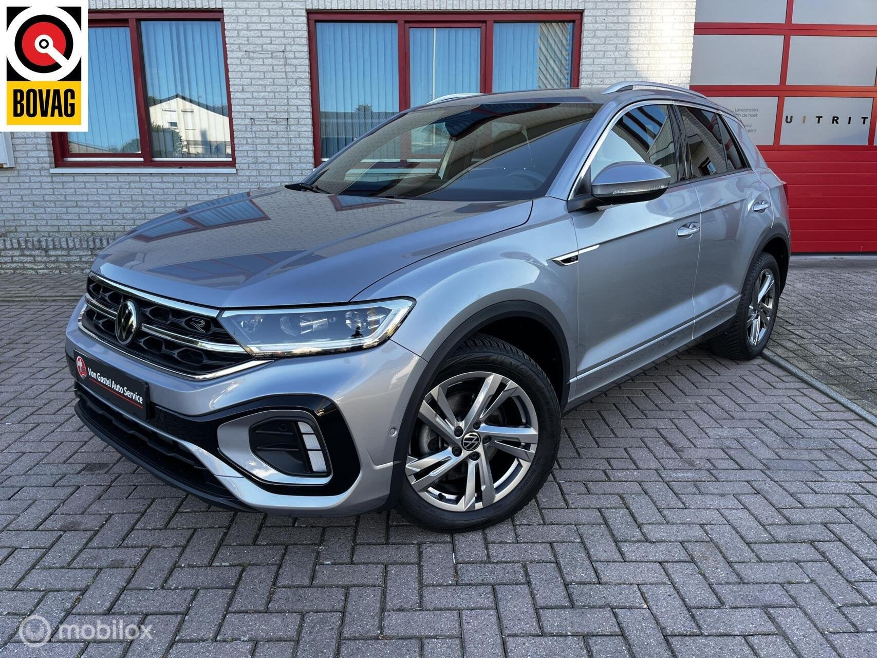 Volkswagen T-Roc 1.5 TSI R-Line / DIG COCKPIT / NAVI, Auto's, Volkswagen, Voorwielaandrijving, Zwart, 4 cilinders, 150 pk