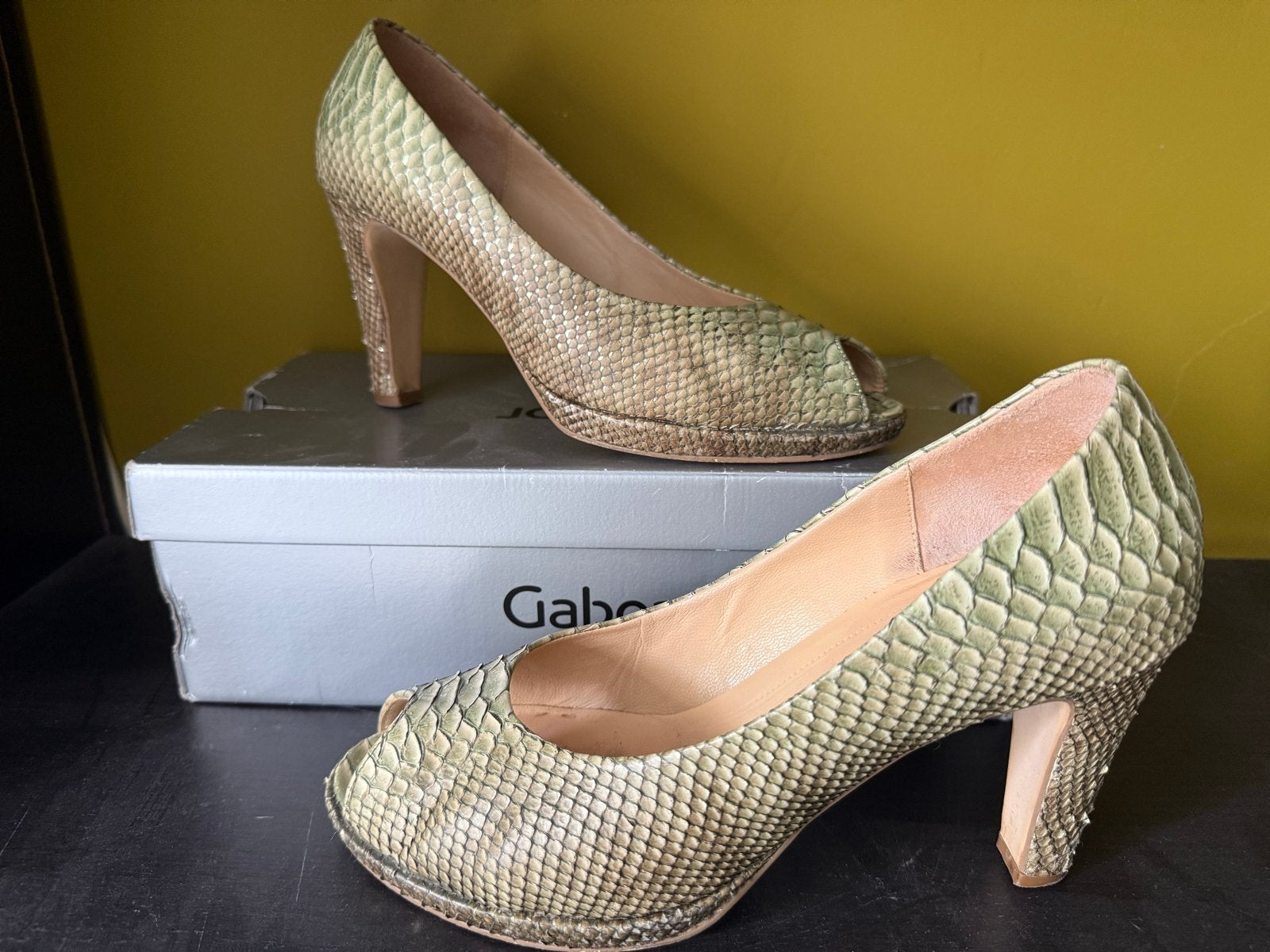 Gabor Peep-toe Pumps met Slangenprint - Maat 38.5, Pumps, Verzenden, Gedragen, Groen