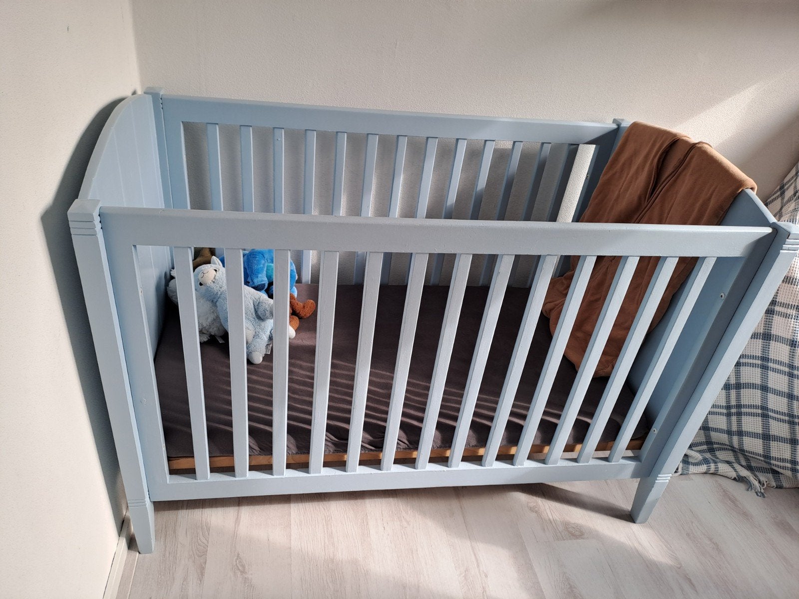 Ledikant + commode, Kinderen en Baby's, Kinderkamer | Complete kinderkamers, Ophalen, Jongetje of Meisje