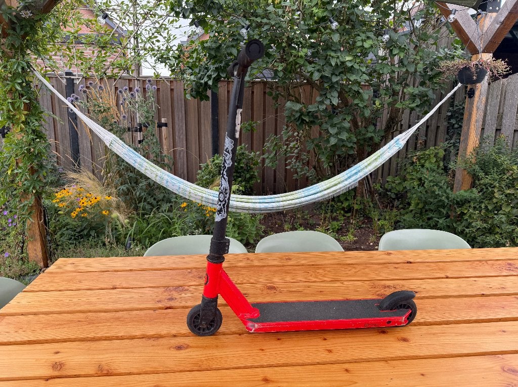 ** Oxelo (Decathlon) rode stuntstep **, Fietsen en Brommers, Ophalen, Gebruikt, Gewone step, OXELO