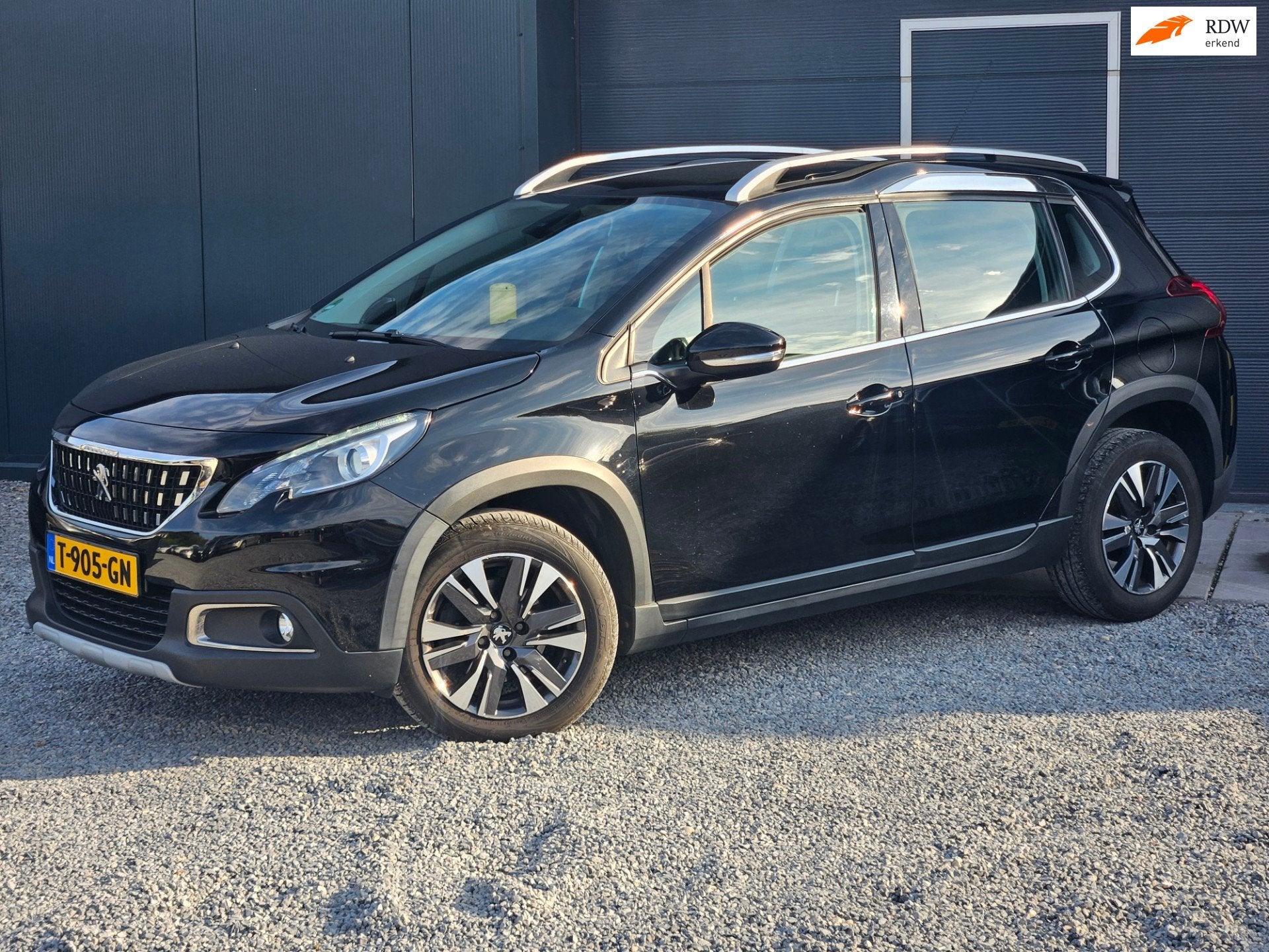 Peugeot 2008 1.2 PureTech Allure, Auto's, Voorwielaandrijving, Parkeersensor, Leder en Stof, Bedrijf