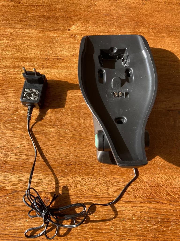 AEG Rapido oplader met adapter, Witgoed en Apparatuur, Ophalen, Gebruikt