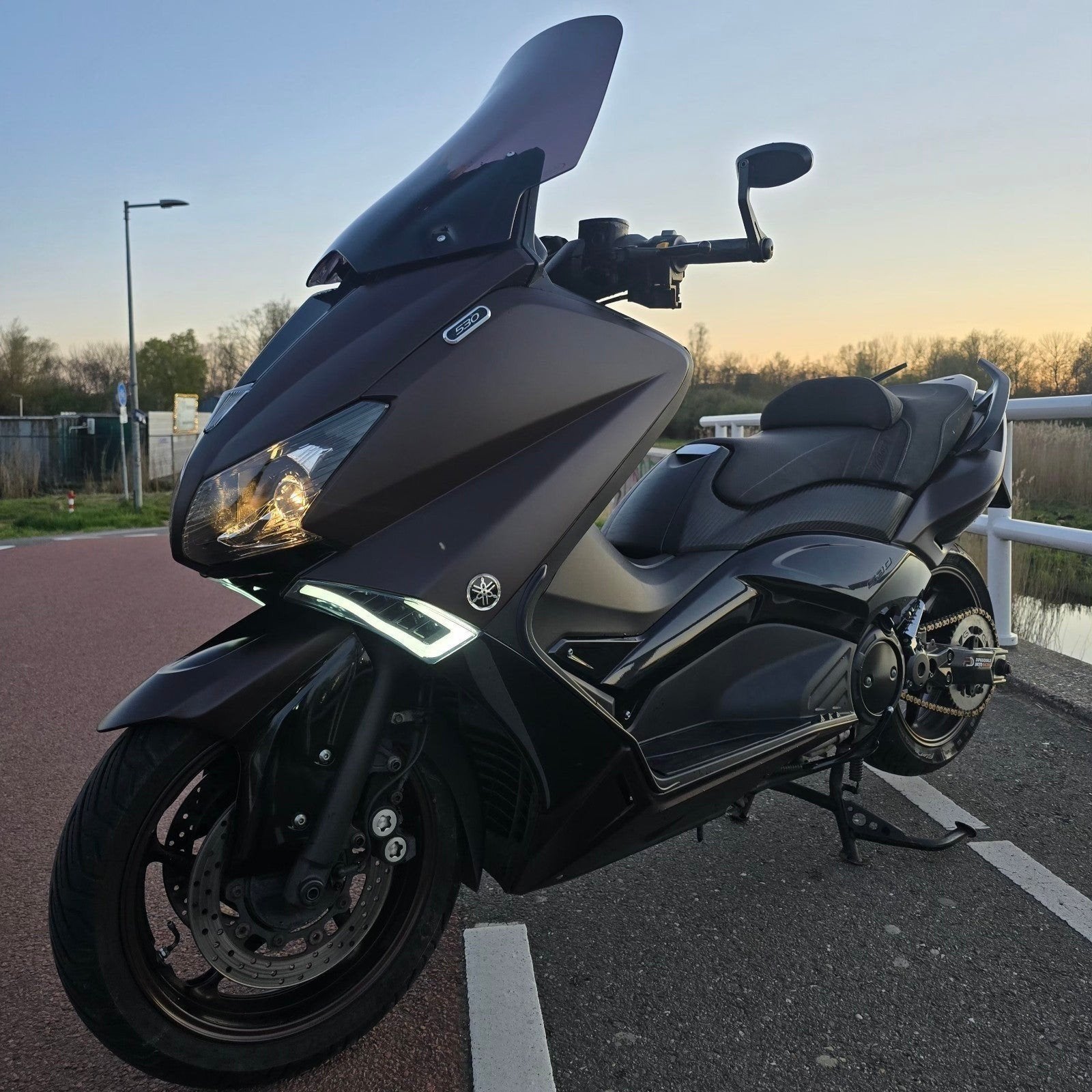 Yamaha TMAX 530 – Akrapovic – Ketting ombouw – Top staat, Gebruikt, Particulier, Minimaal motorrijbewijs A2, Automaat