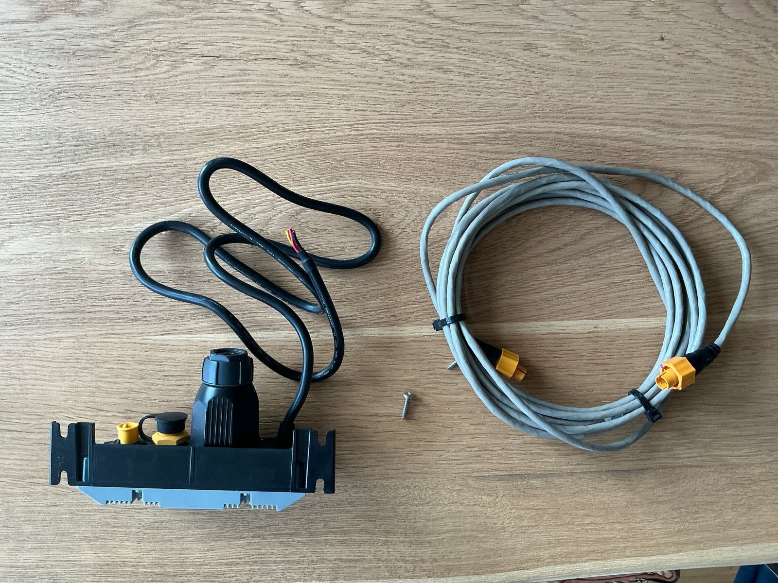 Simrad RI10 Radar Interface met kabel, Watersport en Boten, Ophalen of Verzenden, Gebruikt, Radar