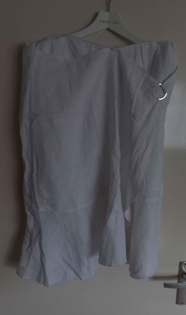 Nieuw en ongedragen 100 % witte linnen rok Sentido, Wit, Maat 46/48 (XL) of groter, Nieuw, Ophalen of Verzenden