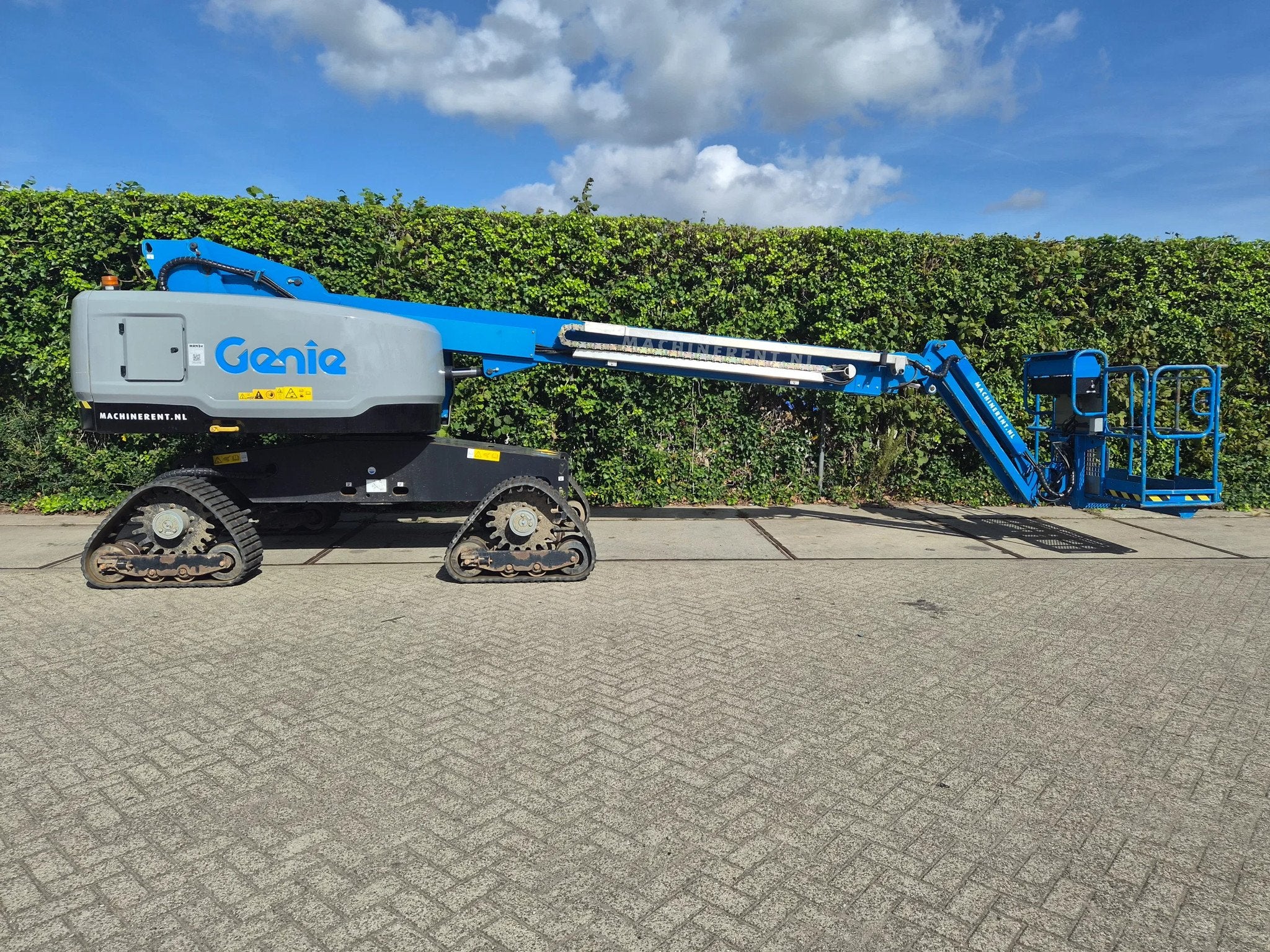 Genie S-45XC TRAX (bj 2021), Zakelijke goederen