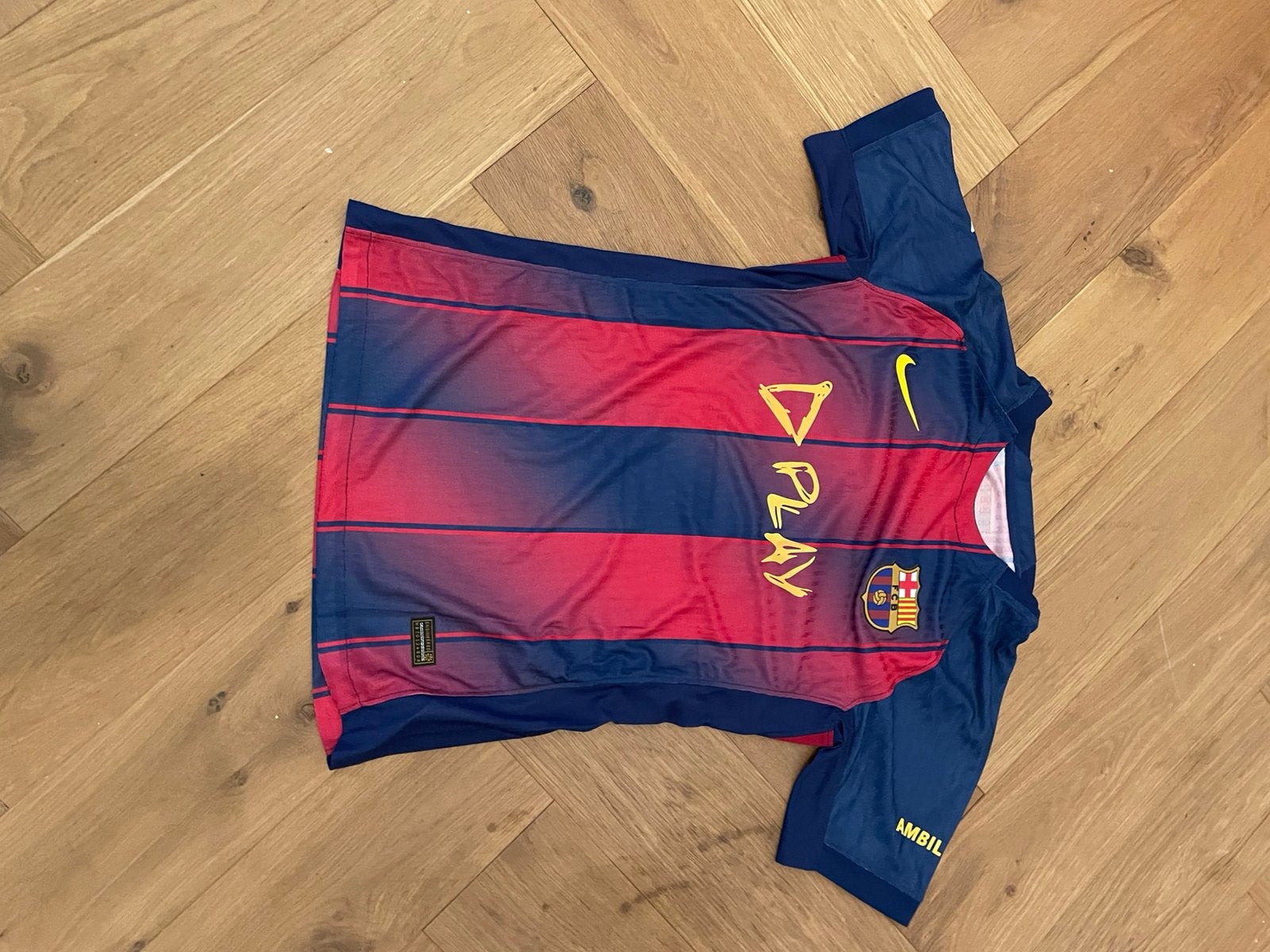 Barcalona shirt limited edition Ed Sheeran, Maat M, Ophalen of Verzenden, Nieuw, Shirt