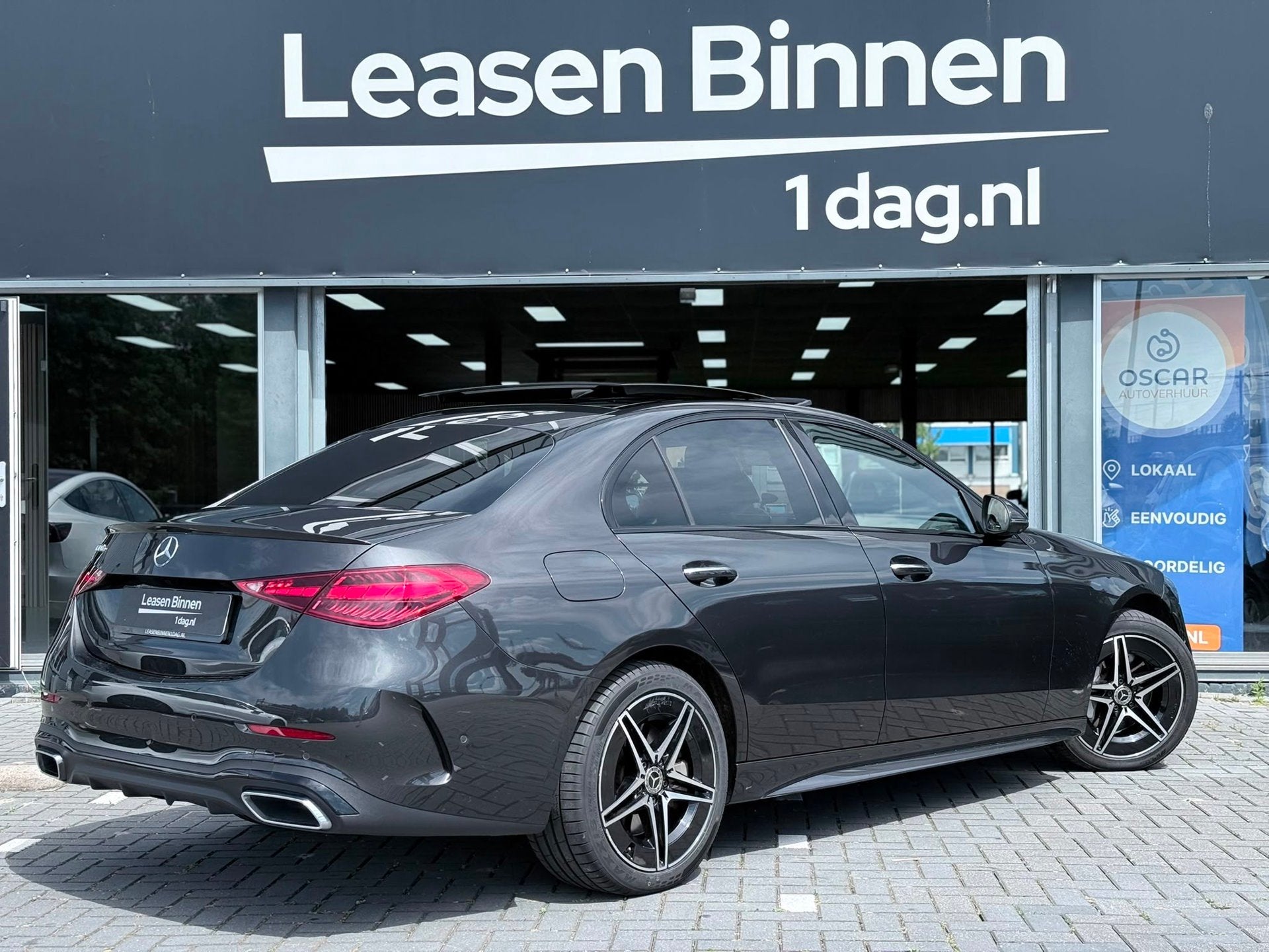 Mercedes-Benz C-klasse 300 e AMG MEMORY/PANO/360/HuD/SFEER, Dealer onderhouden, Achterwielaandrijving, Gebruikt, 4 cilinders