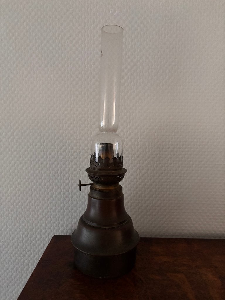 Antieke koperen of messing petroleumlamp met lont., Antiek en Kunst, Ophalen of Verzenden