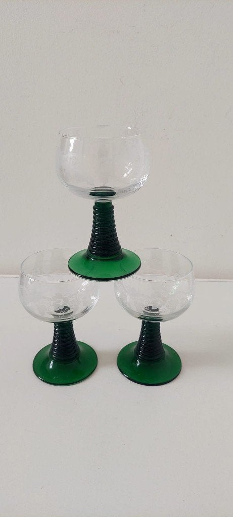 3 Vintage Luminarc Roemer Wijn glazen Groene Voet  13x8 cm, Eu, Eu, Overige typen, Ophalen of Verzenden